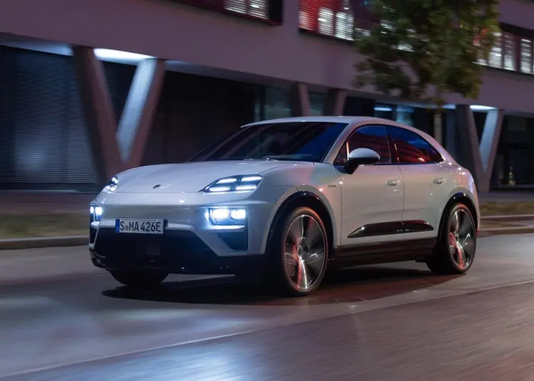 Fahrbericht: Der Porsche Macan Turbo Electric – Eine elektrisierende Reise durch die Alpen