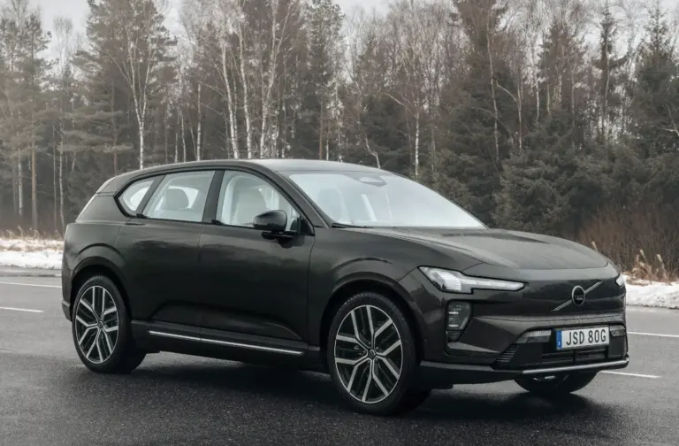 Volvo EX50 kommt 2027: Was das günstige Elektro-SUV kosten dürfte